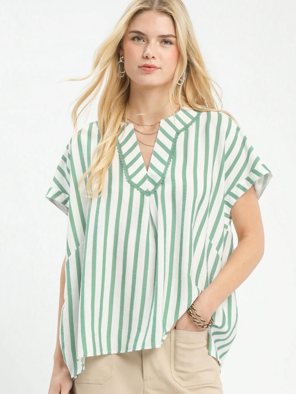 Umgee Green and White Vertical Split Neck Top